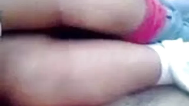 टाइट स्किनी जींस में इमो मूवी सेक्सी ब्लू पिक्चर टोम्बॉय चिढ़ाते हैं