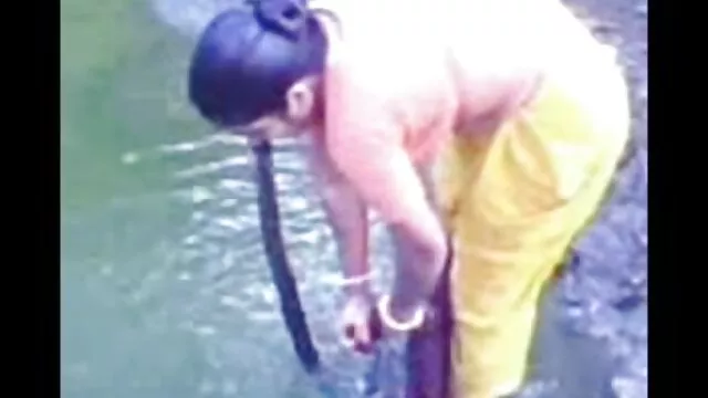 हॉट सेक्सी पिक्चर मूवी हिंदी में और बस्टी ब्रुनेट बेब में लोंज़ेरी fondled और गड़बड़