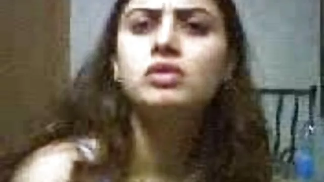 कार्मे वैलेन्टिना प्यूमा फुल सेक्सी मूवी वीडियो में स्वेड के साथ चूत खाती है