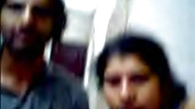 सींग का बना हुआ गृहिणी एमआईएलए दो लंड चाहता है हिंदी सेक्सी मूवी पिक्चर फिल्म