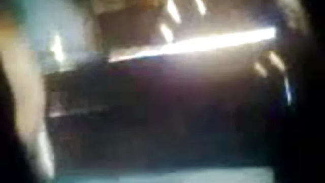 व्हाइट एमआईएलए एक विशाल काले डिल्डो की सेक्स मूवी हिंदी इंग्लिश सवारी