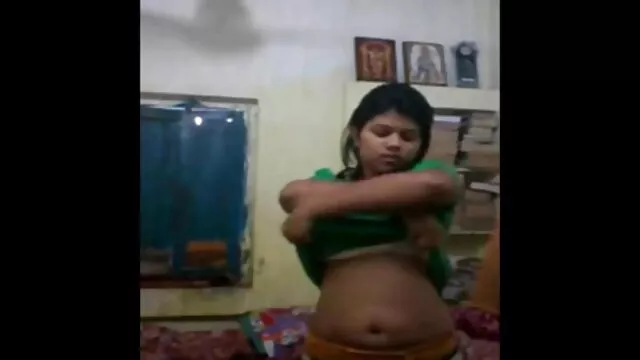 मिल्फ़ उसकी बीपी पिक्चर सेक्सी मूवी चूत से खेल रहा था