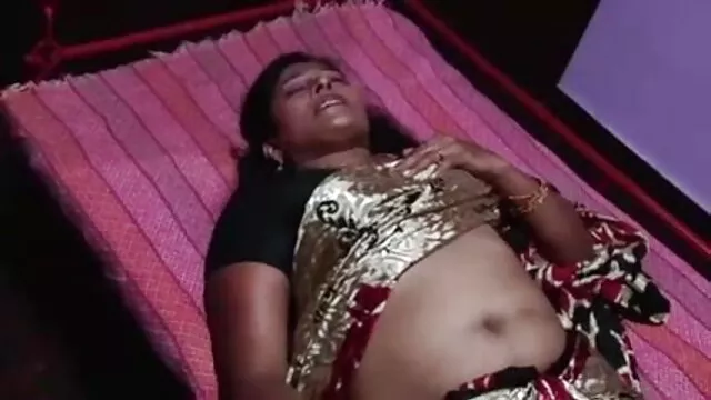 वे उसके इंग्लिश मूवी सेक्सी पिक्चर नट को चलाते हैं