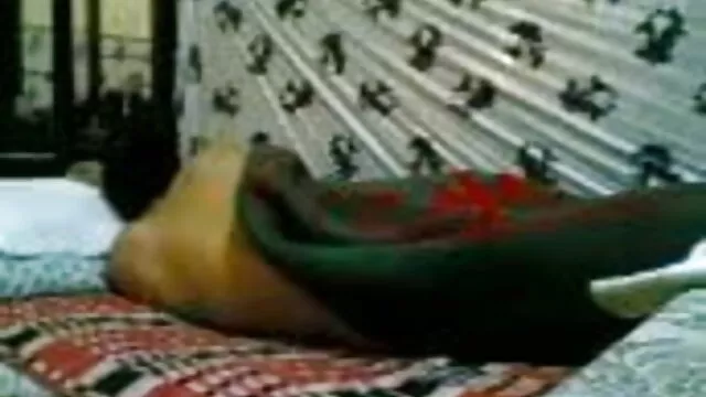 कैम सेक्सी फुल मूवी पिक्चर पर सेक्सी Milf और उसके Boytoy