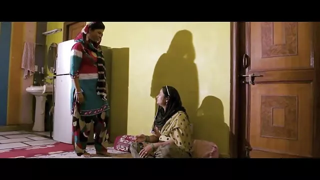 लुसी ली और लुसी गुजराती सेक्सी पिक्चर मूवी एवरेस्ट एक व्यक्ति का आनंद ले रहे दो आकर्षक हैं